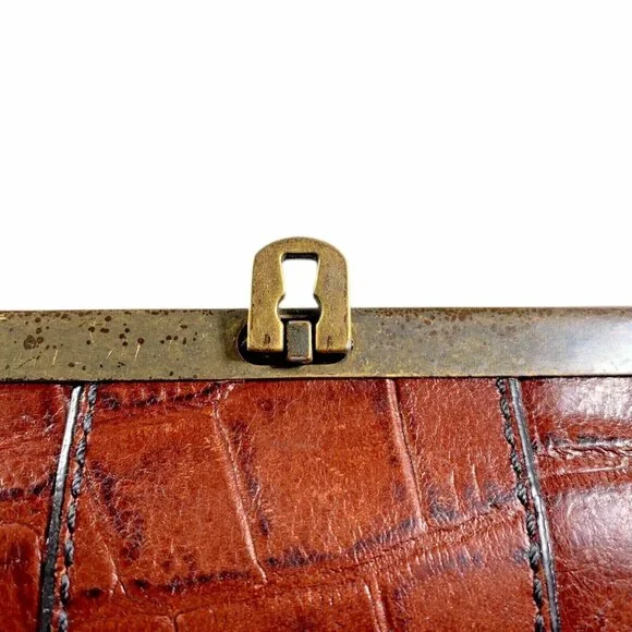 Vtg Fossil Croc Embossed Leather Wallet Clutch Metal Close Multiple pockets - Picture 8 of 12